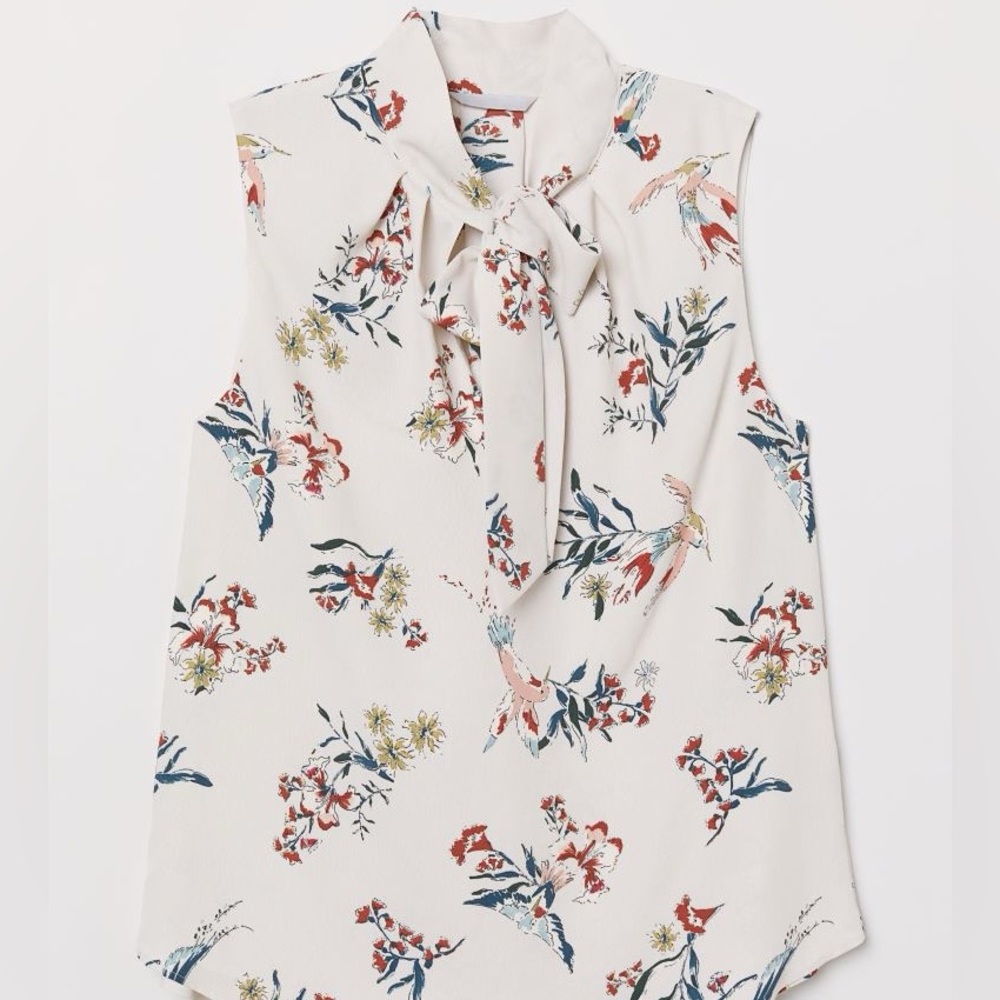 NEW, Crêped Blouse